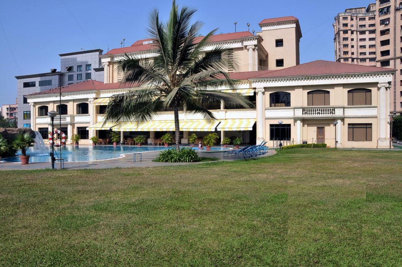 The Classique Club Bombay Extérieur photo